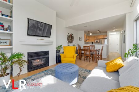 Condo in Vancouver West Side, BC - Photo 2