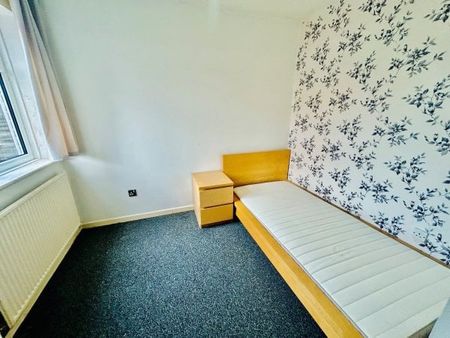 Neville Grove, Warwick, CV34 - Photo 2