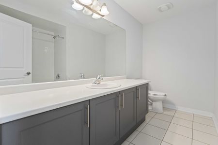 For Lease - 34 Keenan Street, Kawartha Lakes, Ontario - Photo 5