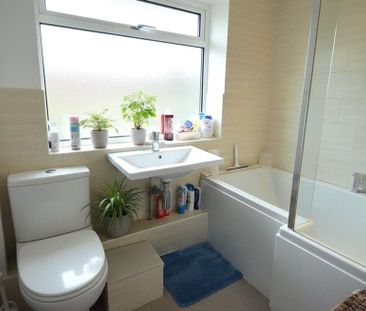 3 bedroom end of terrace house to rent - Photo 6