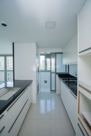 Apartamento com 2 quartos e 80m² para alugar em Três Figueiras, Porto Alegre. - Photo 4