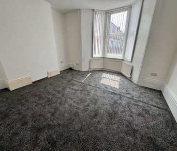 4 bedroom terraced house to rent - Photo 2