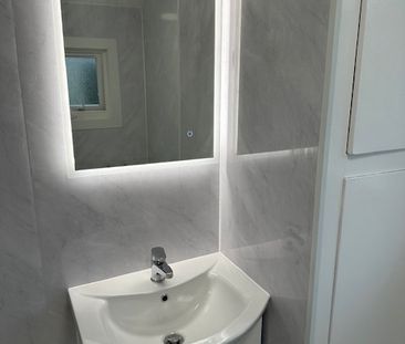 Studio Flat, Victoria Road, NW4 - Photo 2
