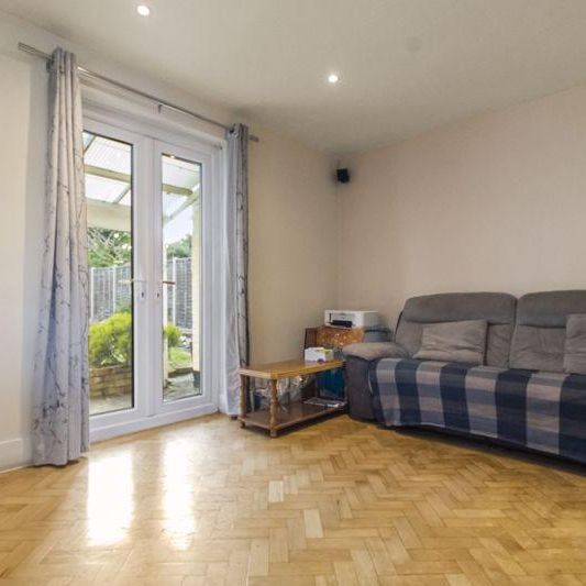 4 bedroom house to rent - Photo 1