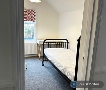 3 bedroom end of terrace house to rent - Photo 5