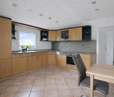 Helle ca. 100 m² große 3-Zimmer-Maisonettewohnung mit Einbauküche u... - Foto 2