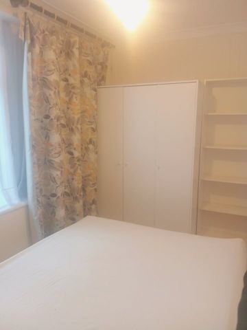 1 Bed Flat, London, NW9 - Photo 4