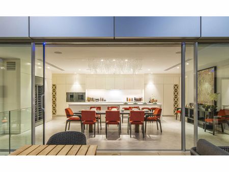 5 bedroom detached house to rent - Photo 4