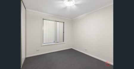 STYLISH & SPACIOUS COASTAL LIVING - Photo 5