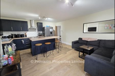 4 Bed 4 En-suite near Leeds Uni - Photo 2