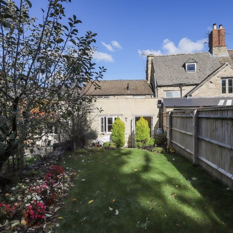 West End, Witney - Photo 1