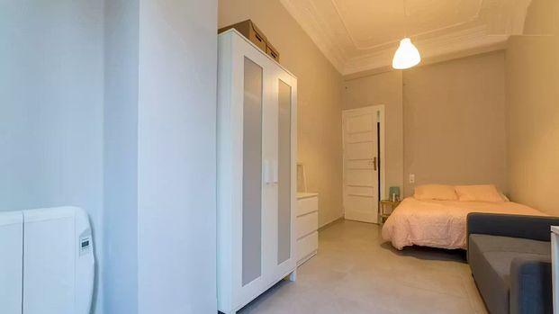 Carrer de Sueca, Valencia, Valencian Community 46006 - Photo 1