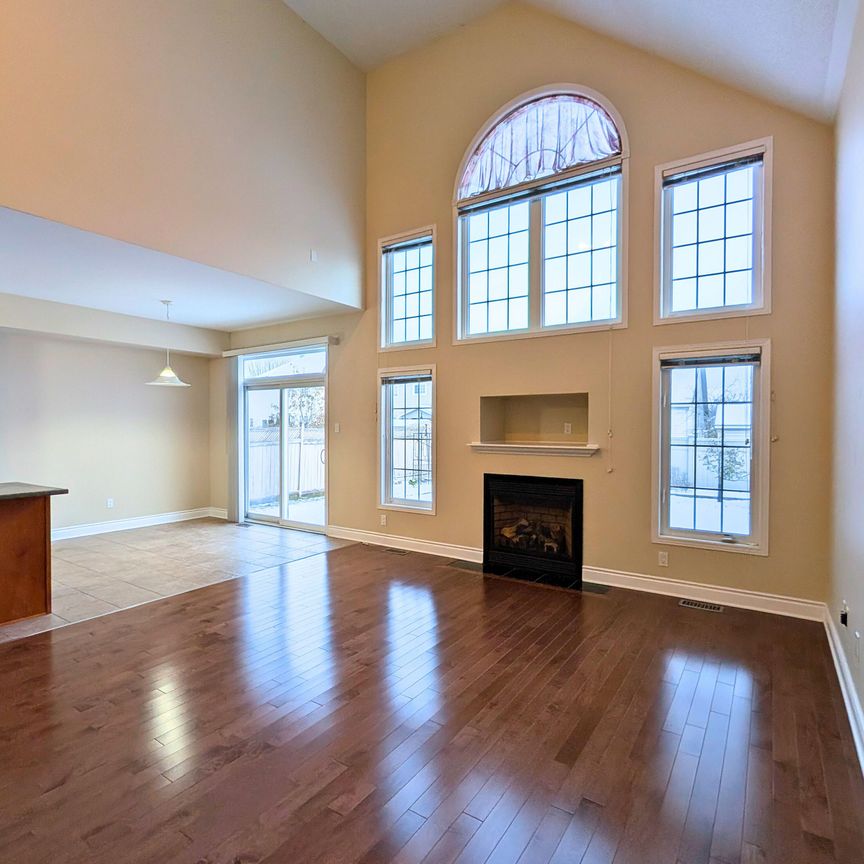 For Lease - 105 CHEYENNE Way, Barrhaven, Ontario - Photo 1