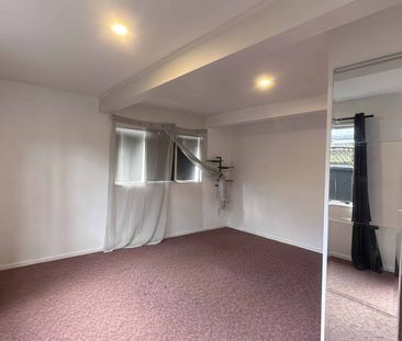 Granny-flat in Forrest Hill - Photo 2