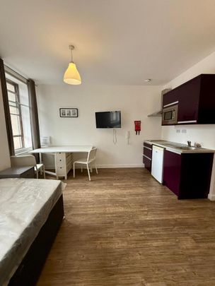 Studio to rent - Photo 1