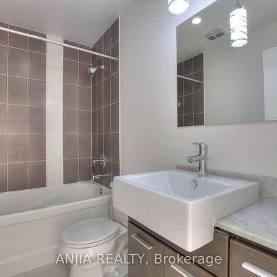 2+1 Bed & 2 Bath - 770 Bay St - Photo 1