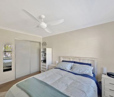 Spacious, Peaceful & Energy-Efficient Bangalow Home - Photo 6