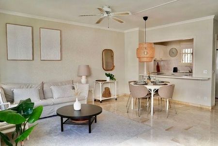 Alquiler de piso en el paraiso s/n - Photo 3