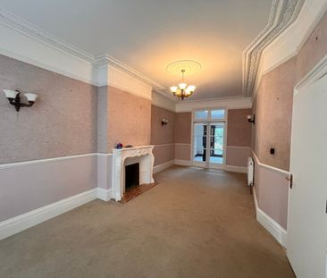 5 Bed Terraced House, Aberdour Road, IG3 - Photo 4