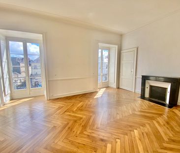 A Louer - Nantes Place Sanitat - Appartement Bourgeois 4 Pièces De 108.18 M² - Photo 1