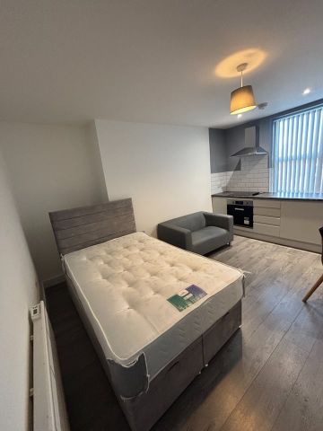 Studio Flat, Rimrose Road, L20 - Photo 2