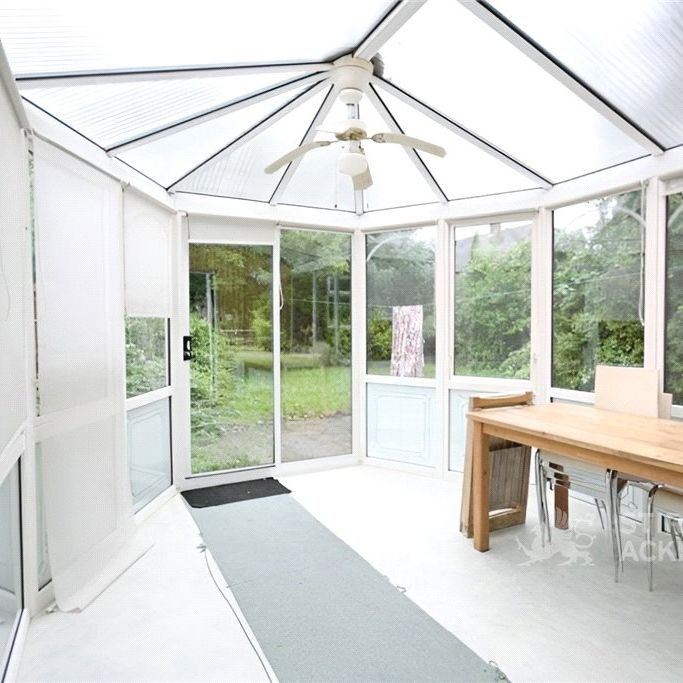 Southway, Guildford, GU2 8DT - Photo 1