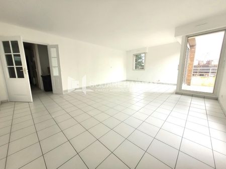 Location Appartement 4 pièces 99m² MARCQ EN BAROEUL 59700 - Photo 2
