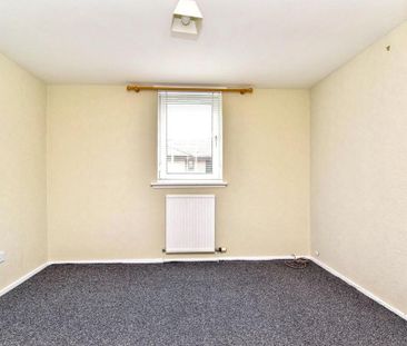 1 bedroom ground floor flat to rent - Photo 3