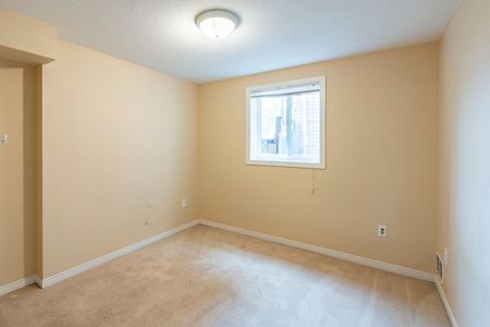 For Lease - 79 Munroe Crescent Unit# LOWER, Guelph, Ontario - Photo 4