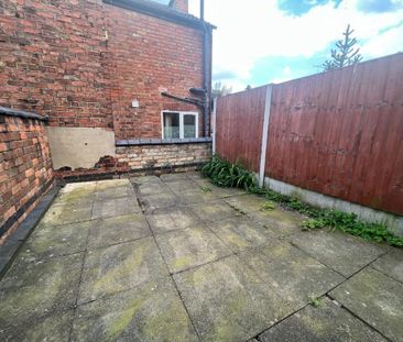 2 bedroom terraced house to rent - Photo 4