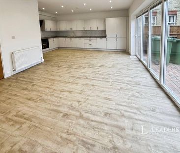 3 bedroom detached house to rent - Photo 6