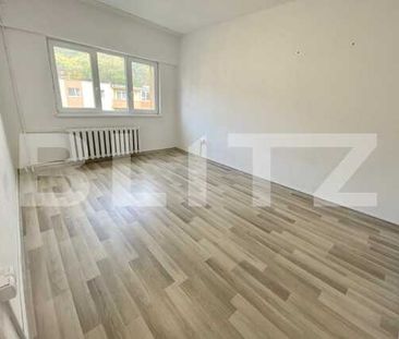 Apartament cu 4 camere, decomandat, pet frIendly, nemobilat, zona strazii Donath - Photo 4