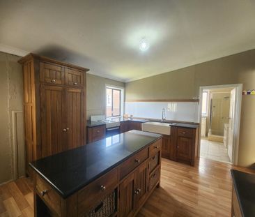 Home For Rent - Photo 3