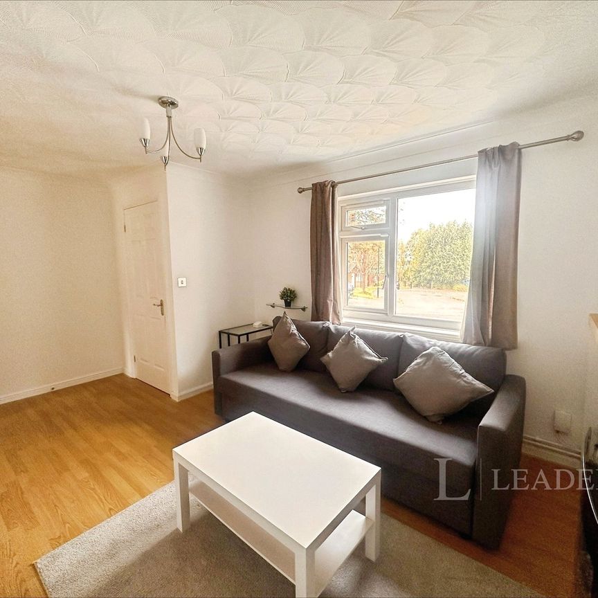 3 bedroom house to rent Manor Oaks Gardens, S2 - Photo 1