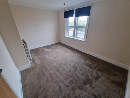 Cricklade Road, Swindon - Photo 3