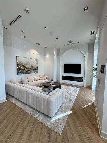 For Lease - 2088 James Street Unit# 1007, Burlington, Ontario - Photo 2