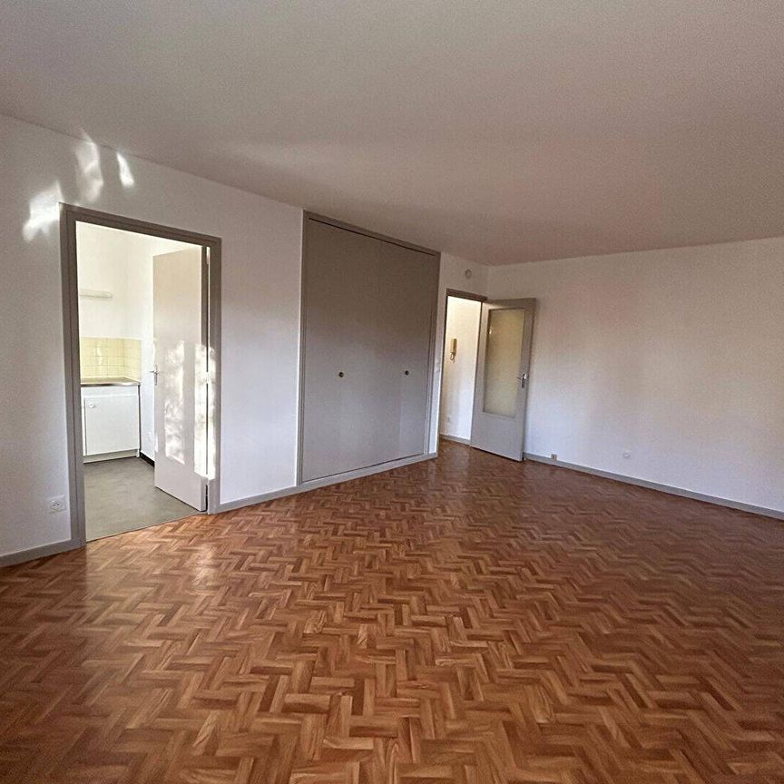 Appartement 1 pièce – STE FOY LES LYON - Photo 1