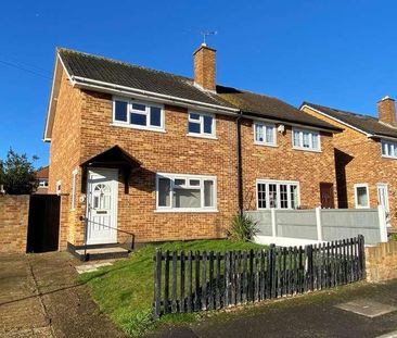 Ruskin Gardens, Harold Hill, Romford, RM3 - Photo 6