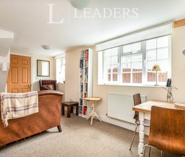 2 bedroom house to rent Wish Hill, Eastbourne, BN20 - Photo 1