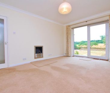 4 bedroom bungalow to rent - Photo 1