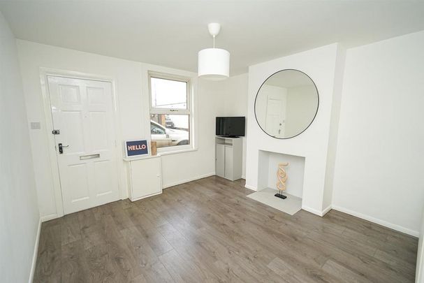 2 bedroom house to rent - Photo 1