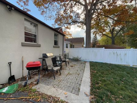 66 Mcdonald Avenue #Bsmnt - Photo 3