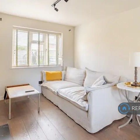 2 bedroom semi-detached house to rent - Photo 1