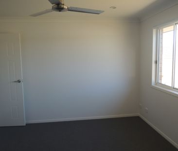 8 Sapphire Place, Pimpama QLD 4209 - House For Rent | Domain - Photo 3