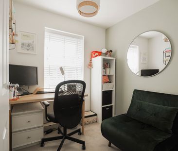 3 bedroom semi-detached to let - Photo 4