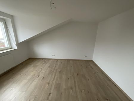 Wohnen direkt am Wasser! 2-ZKB-Balkonwohnung mit Einbauküche direkt am Bontekai zu vermieten! - Photo 3