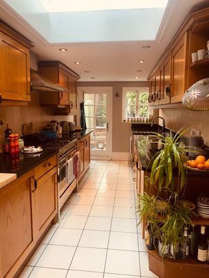 3 Bed Terraced House, Wiverton Road, SE26 - Photo 1
