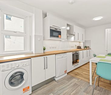 Room in a Shared Flat, West Hill, SW18 - Photo 2