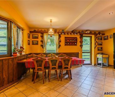 Vila 7 camere,250 mp,semineu,terase,800 mp teren,rezidential - Fotografie 2
