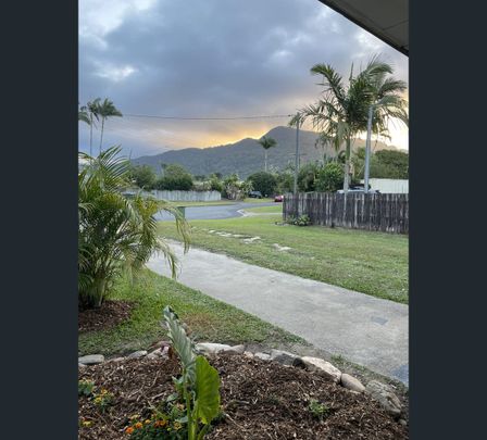 2/4 Kurruk Close, White Rock, Qld 4868 - Photo 1